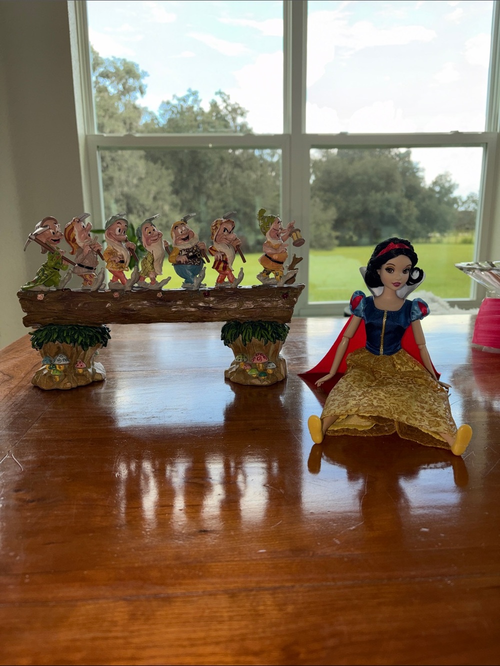 Disney Showcase Coll. ENSECO Seven Dwarfs w/ SW DOLL